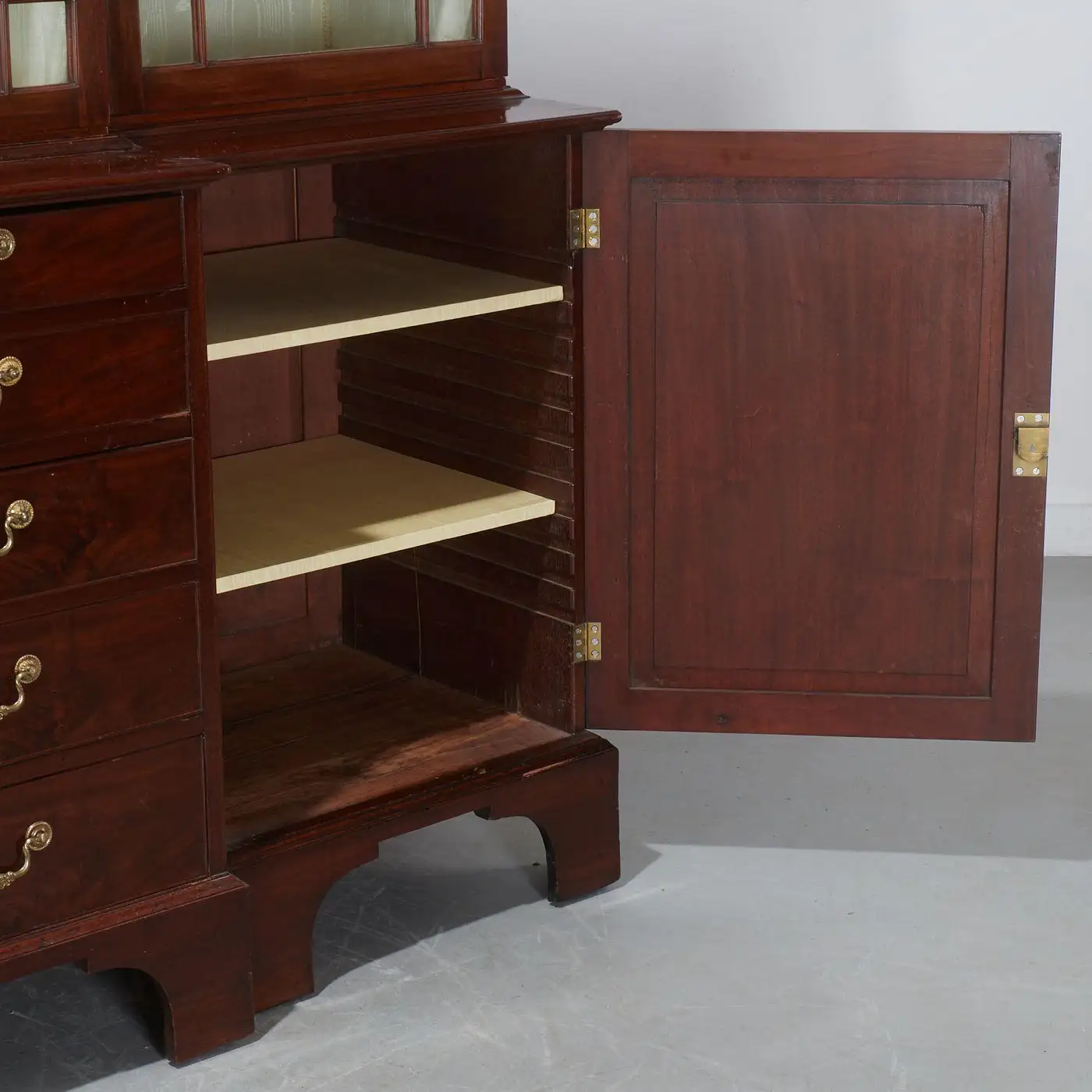 18th Century George III Mahogany Breakfront Bookcase - Image 9