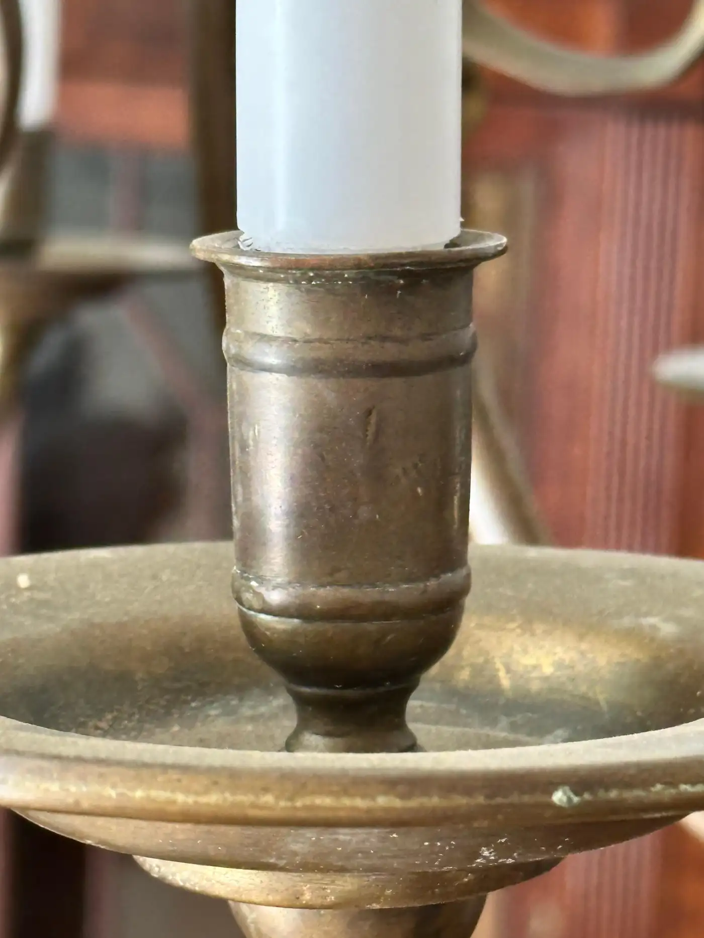 19th Century Flemish 16 Light Brass Chandelier with Ducal Arms - Image 5