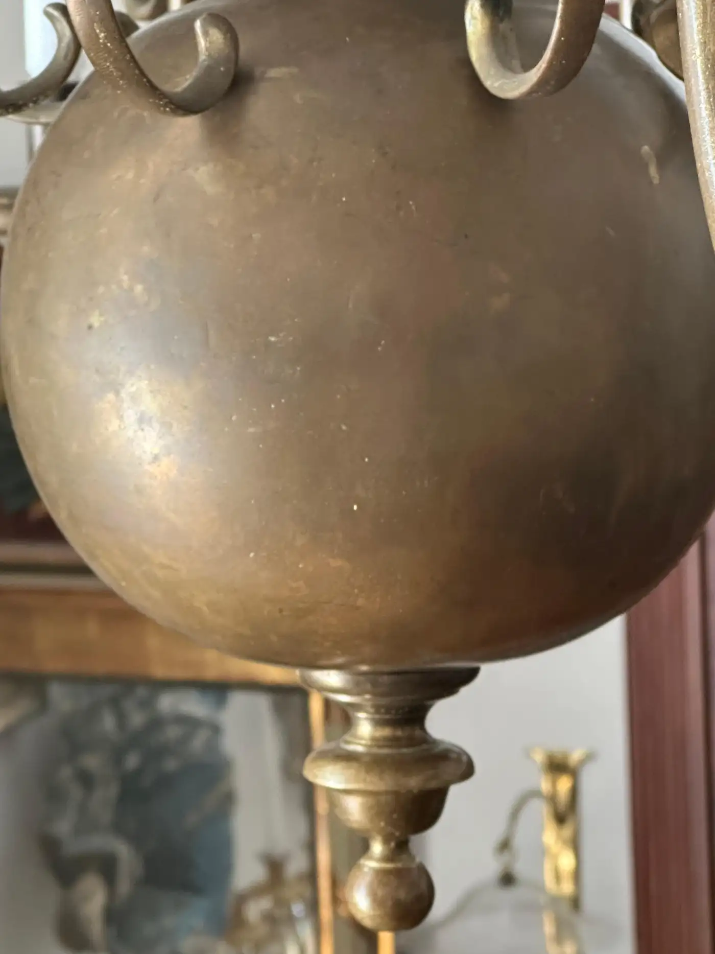 19th Century Flemish 16 Light Brass Chandelier with Ducal Arms - Image 4