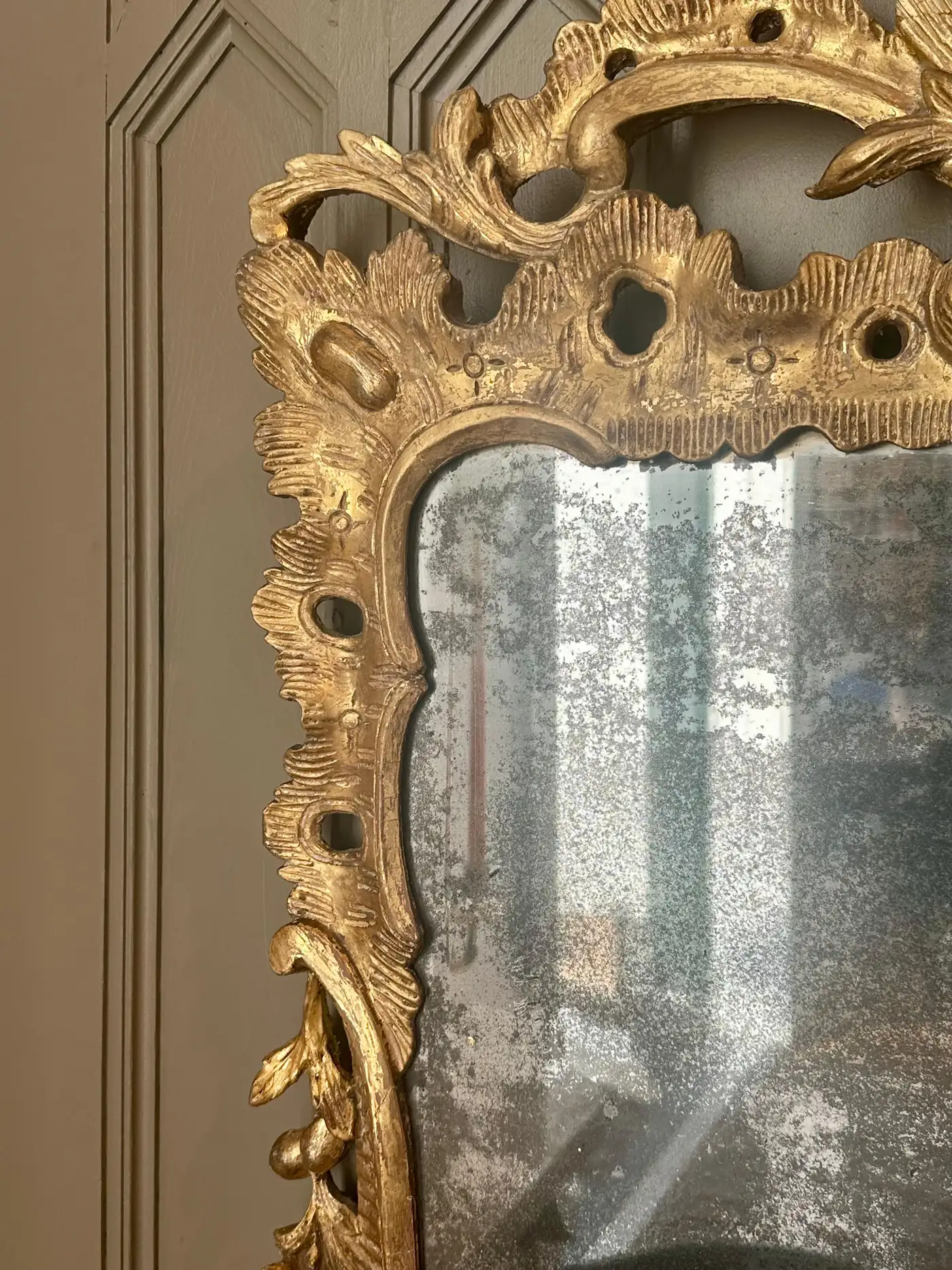 Early 18th Century Irish George II Giltwood Mirror - Image 5